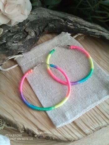 Créoles métal et coton coloré