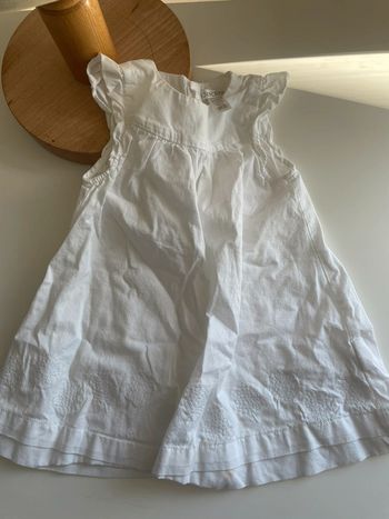 Robe blanche  bébé