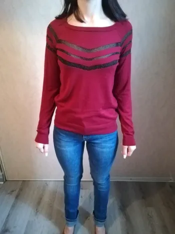 Pull couleur bordeaux