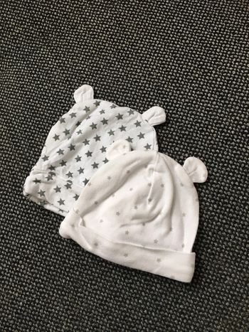 Lot de 2 bonnets bébé