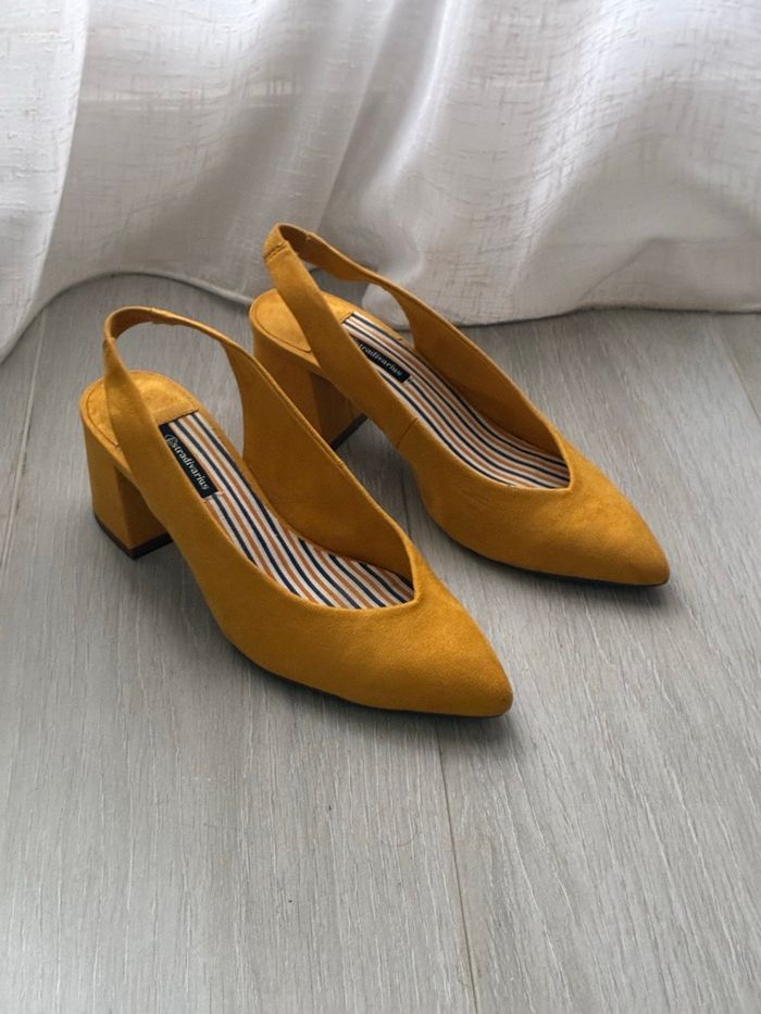Escarpins jaune moutarde à talon bloc – 38 - photo numéro 5