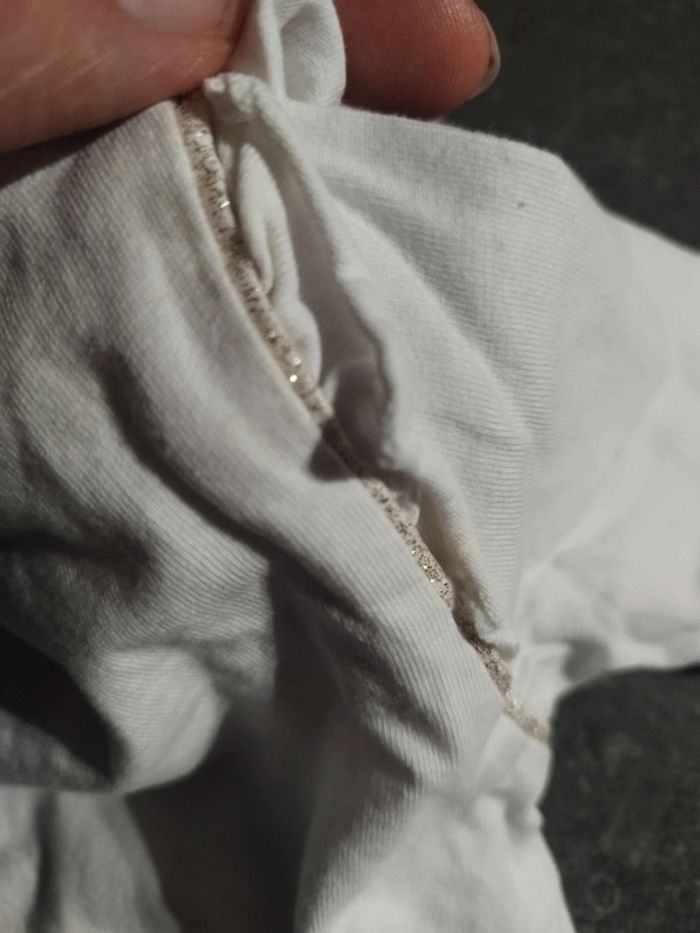 T-shirt liseré doré 1 mois - photo numéro 2