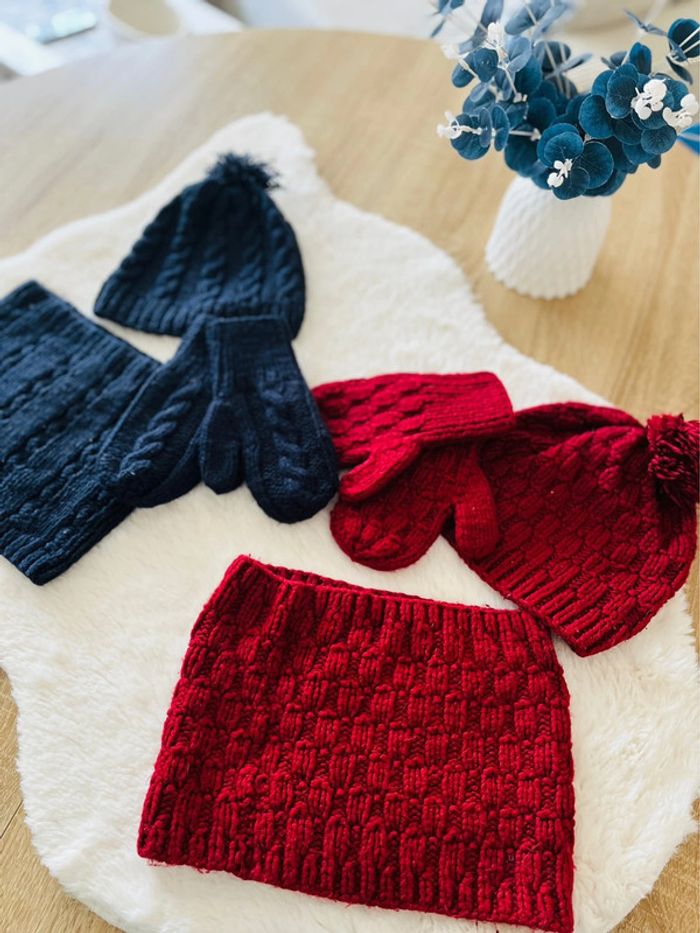 Lot tours de cou + bonnets + moufles