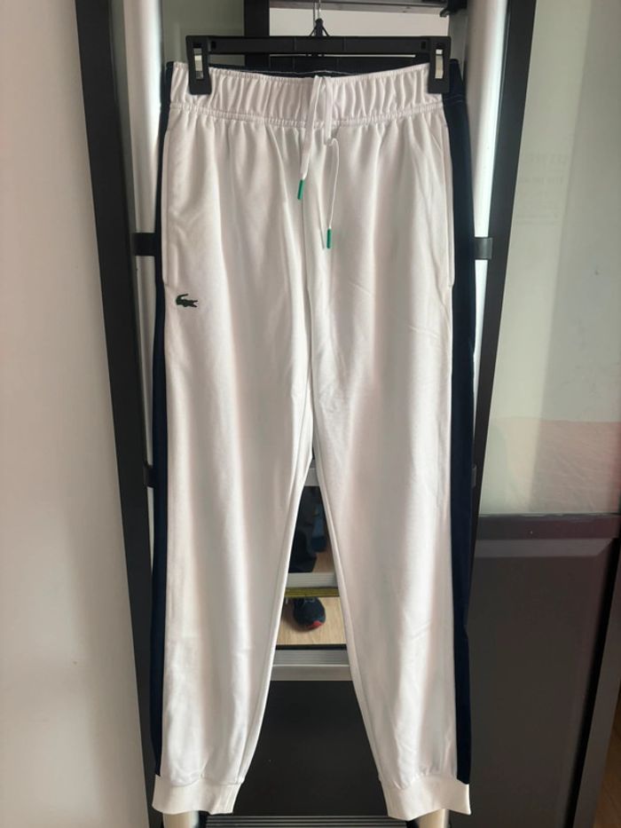 Jogging Lacoste taille Fr2 (Xs) neuf
