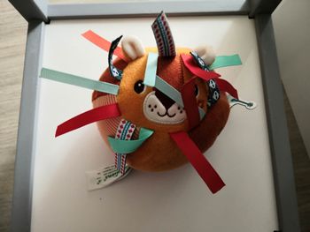 Lilliputiens -Balle d’activités en tissu pour bébés et tout-petits Jack Le Lion