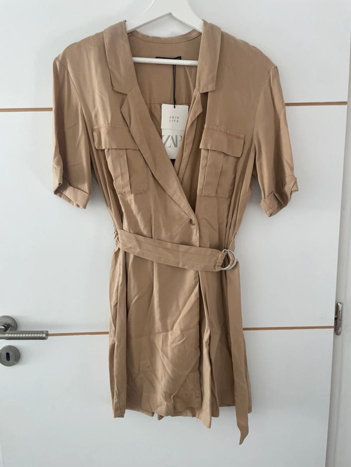 Robe beige XS Zara