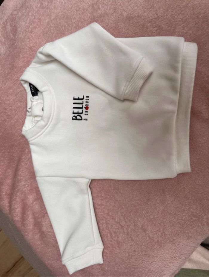 Pull blanc 1 mois