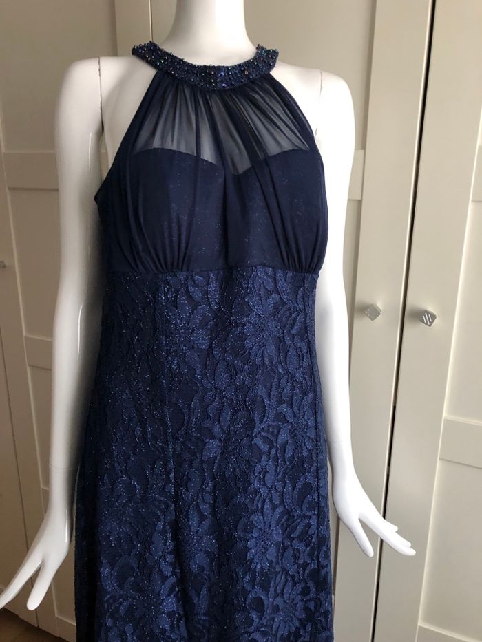 Robe de soirée bleue à paillettes - photo numéro 4