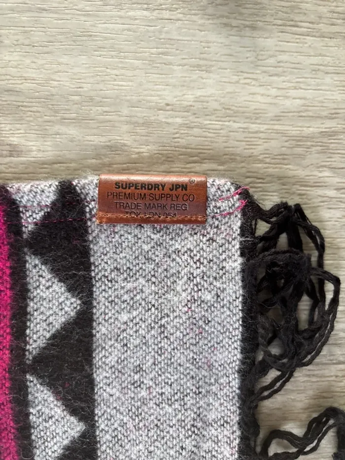 Châle superdry - photo numéro 3