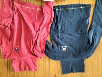 Lot de 2 sous-pulls bleu marine et bordeaux sergent major en 8 ans