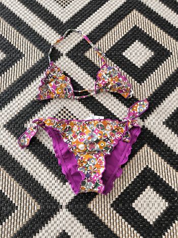 Maillot de Bain Fille  Taille 12 Ans Neuf avec étiquettes