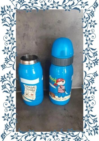 Gourde tefal enfant bleue "pirate" en bon état