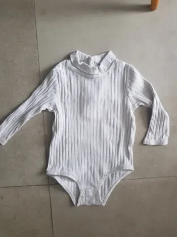 Bodie fille de taille 18mois