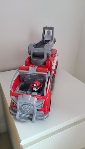 Grand camion de pompiers Marcus