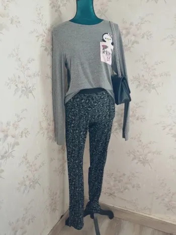 Legging gris à motifs léopard noir avec liseré simili cuir / esmara / (S)