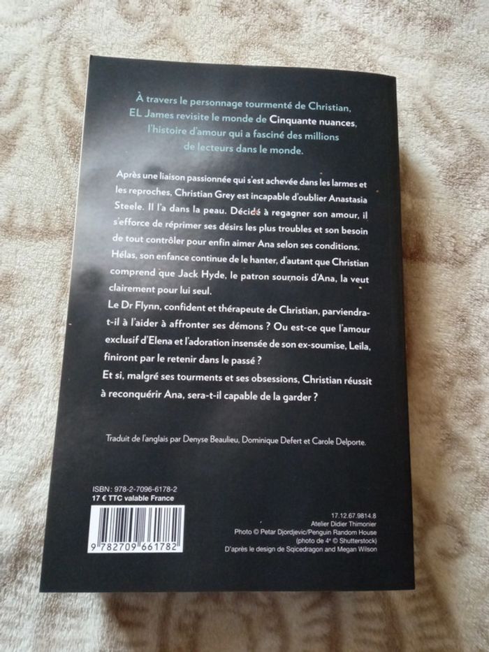 Darker de EL James - photo numéro 2