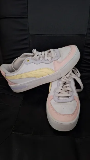 Baskets puma pointure 39 en très bon état
