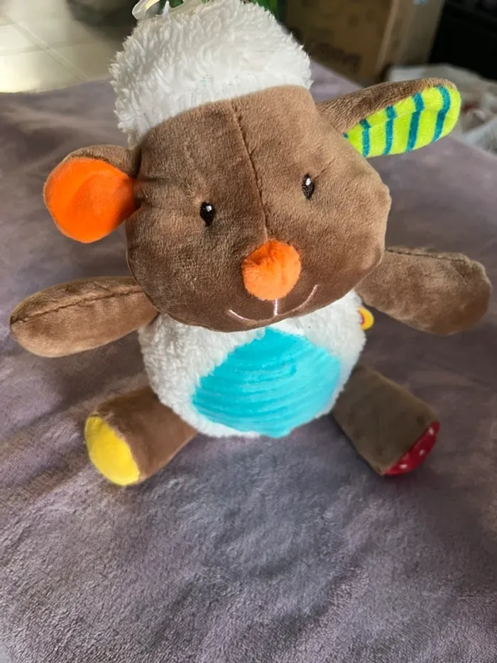Peluche mouton neuf Minimi Truck