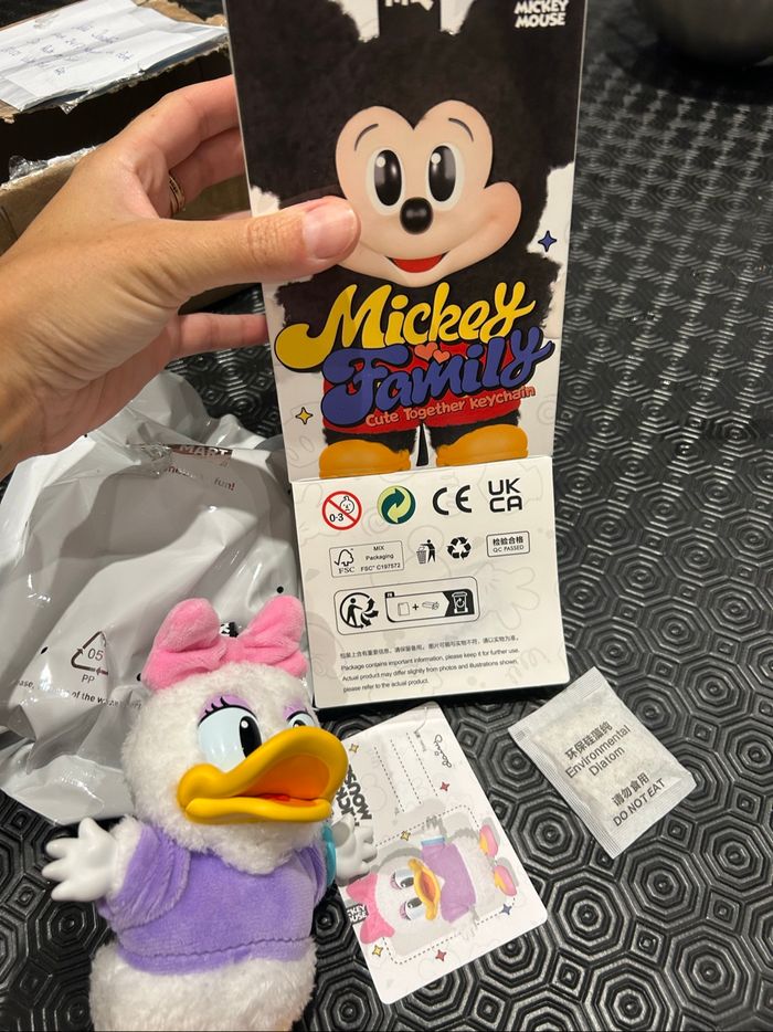 Labubu daisy disney popmart