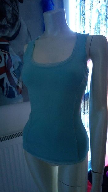 Débardeur bleu ciel neuf S