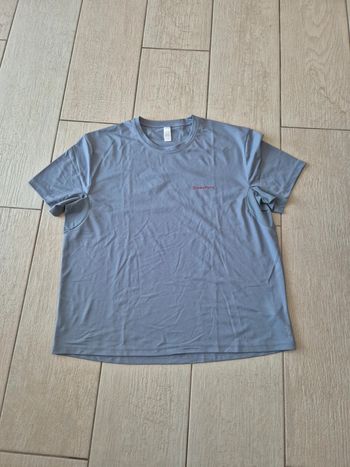 Tee shirt