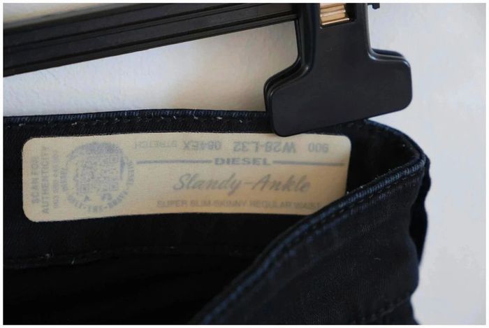 C37 jeans noir Diesel W28 - photo numéro 3