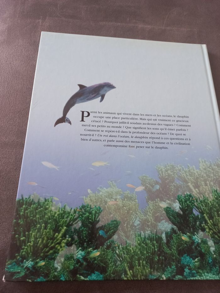 Livre un.roi dans l'océan le dauphin éditions atlas - photo numéro 3