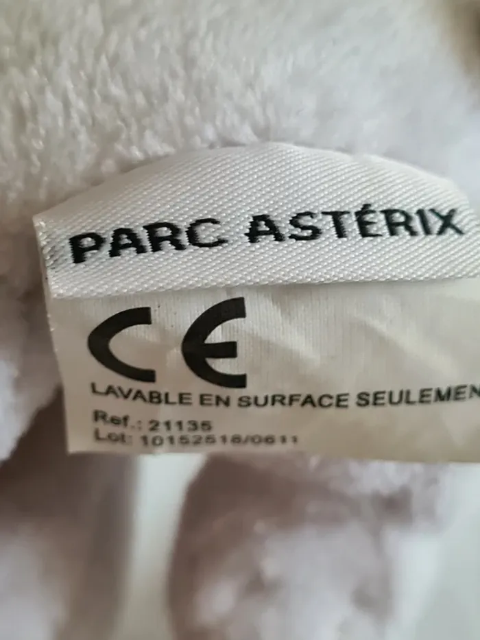 Petite peluche Idefix Parc Asterix - photo numéro 2
