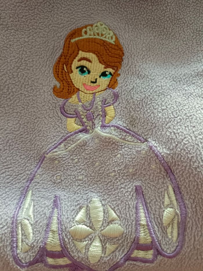 Pyjama Princesse Sofia en 7 ans - photo numéro 6