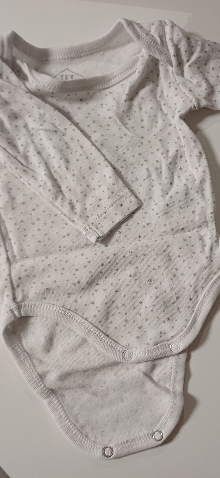 Lot de 5 bodies fille taille 3 mois - photo numéro 6