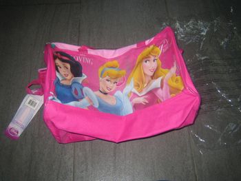 Sac princesse neuf étiquetée, blanche neige, cendrillon