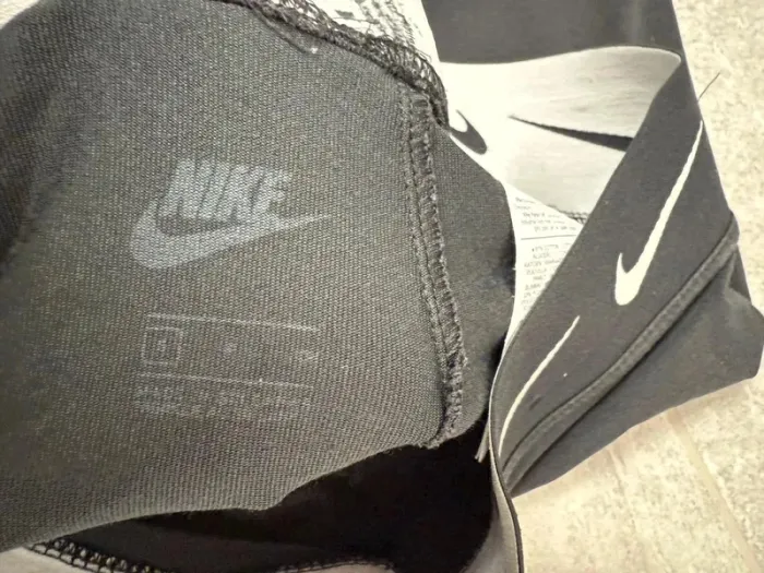 Legging Nike de sport femme noir et blanc taille S - photo numéro 5