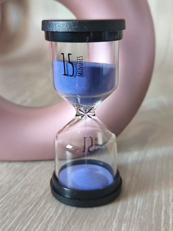 Gros sablier en verre 15 min violet - photo numéro 2