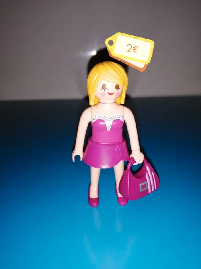 Thème* personnage & accessoires - photo numéro 3