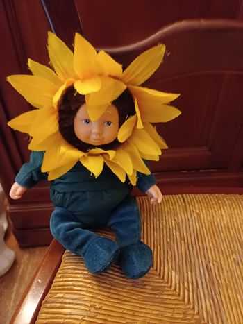 Poupée tournesol anne geddes 20 cm