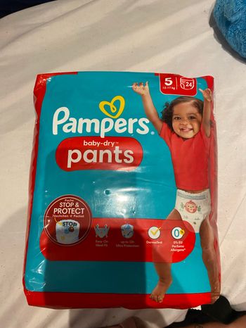 Couches Pampers