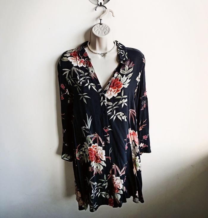 Robe chemise fluide Zara manches longues en coton motif fleuri - photo numéro 2