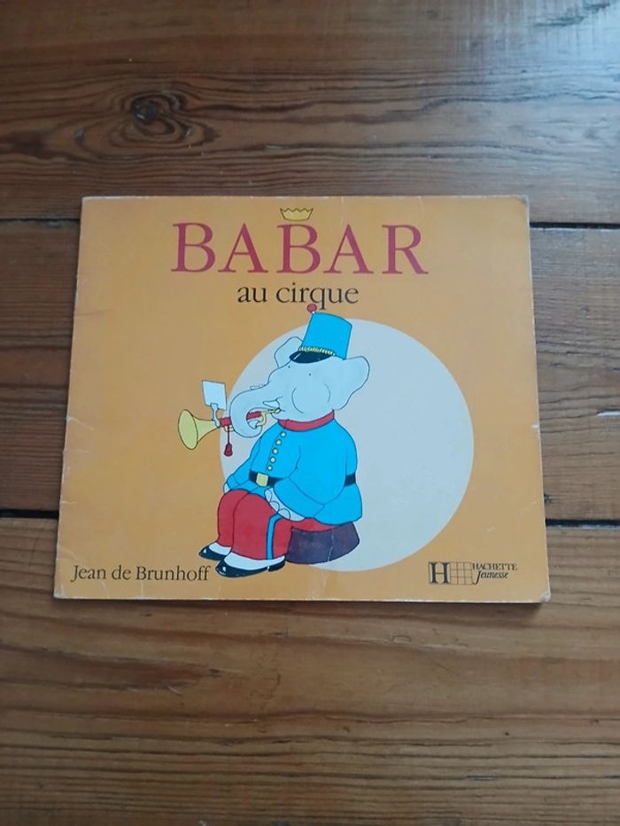 Livre Babar au cirque
