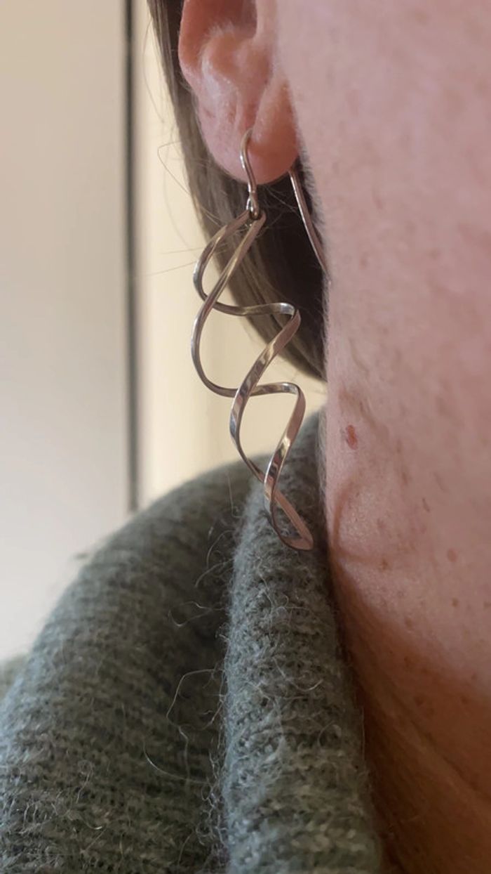 Une boucle d’oreille - photo numéro 2