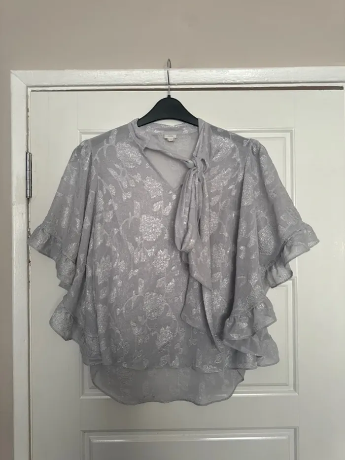 Ladies blouse size 6 - photo numéro 3