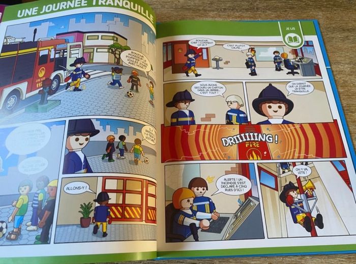 Livre et playmobil pompier - photo numéro 5