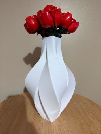 Vase design idéal fleurs lego 3D