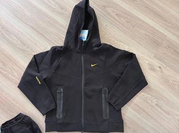 Jogging Nike taille M 