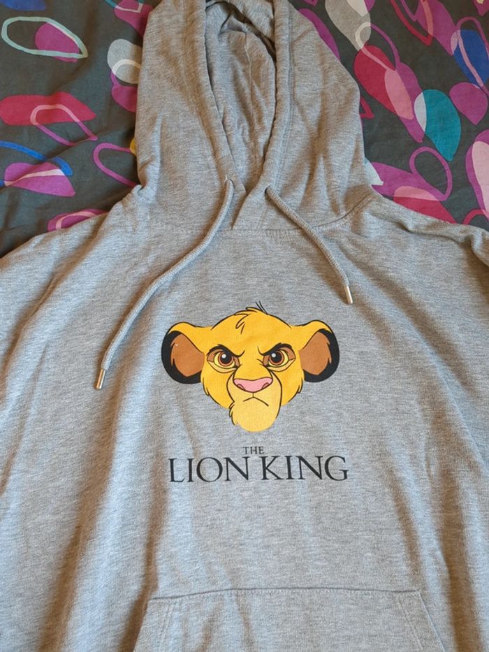 Sweat shirt à capuche gris Simba grincheux M - photo numéro 2