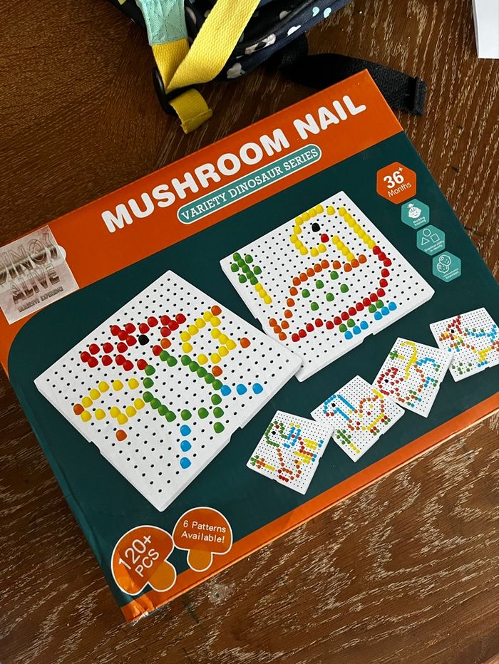 Jeu de perles Dinosaures