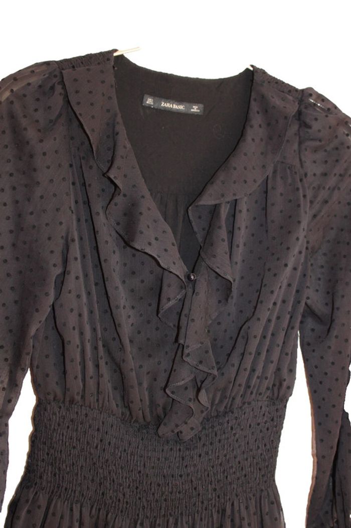 robe courte en voile doublée  marque zara taille indiquée S = 36/38 - photo numéro 2