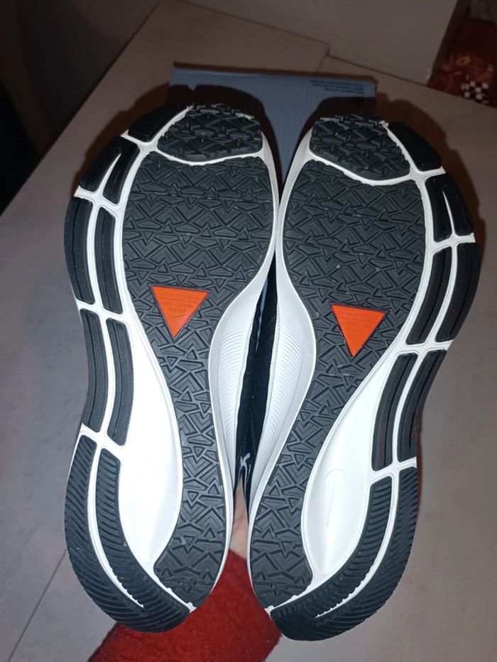 Baskets Nike taille 40 - photo numéro 6