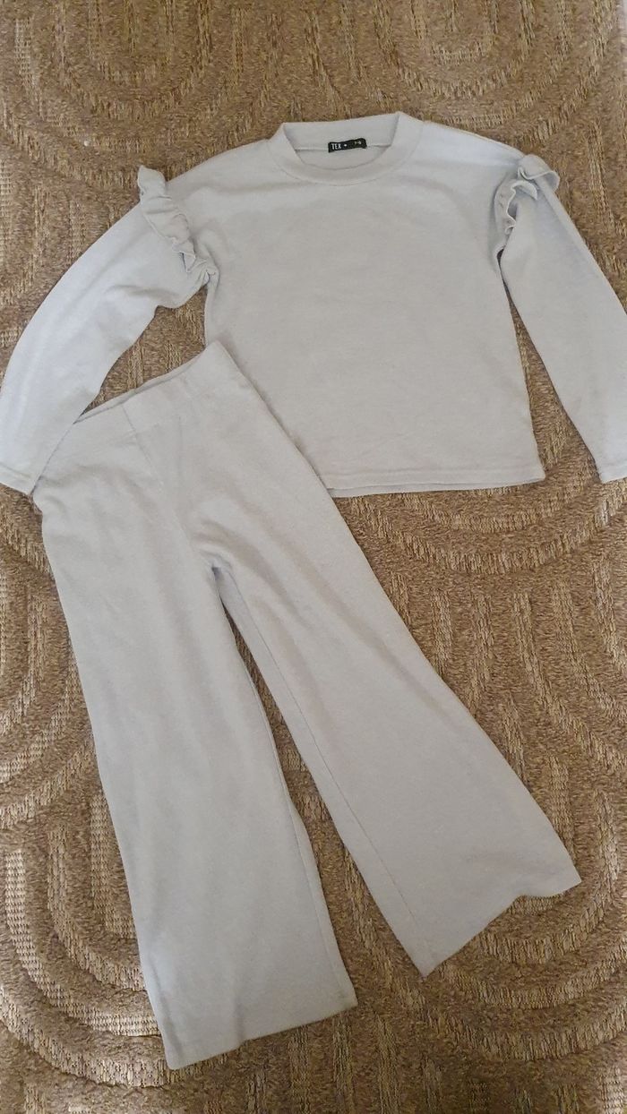 Ensemble fille 7/8 ans - photo numéro 2