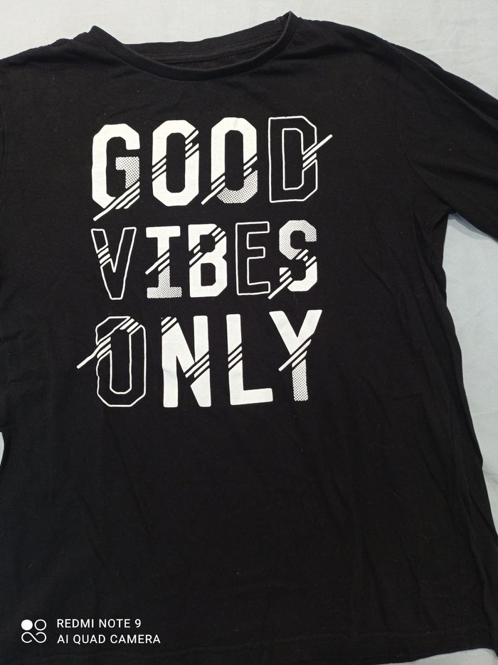 2 tee shirts de chez kiabi taille XS réf 952 C01 - photo numéro 2