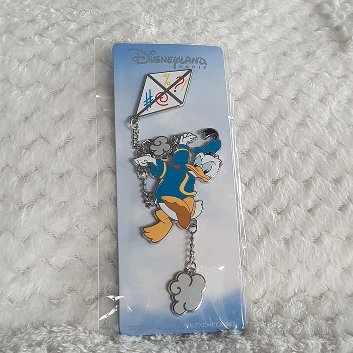 Pins édition limitée donald cerf-volant EL